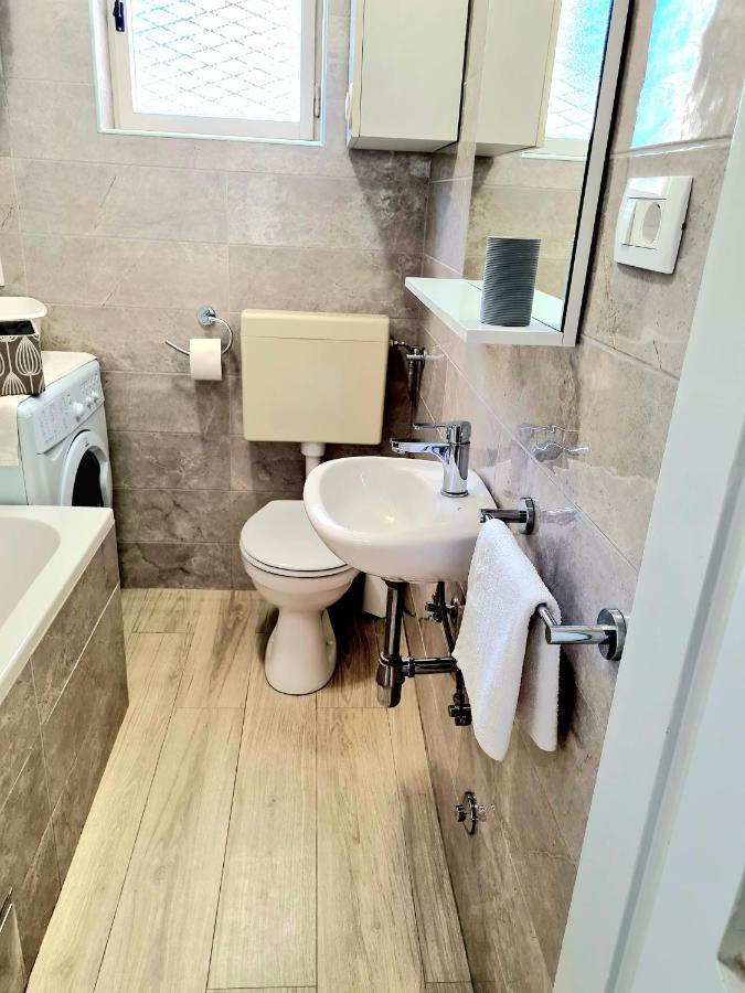 Apartment Ivana ブロダリツァ エクステリア 写真