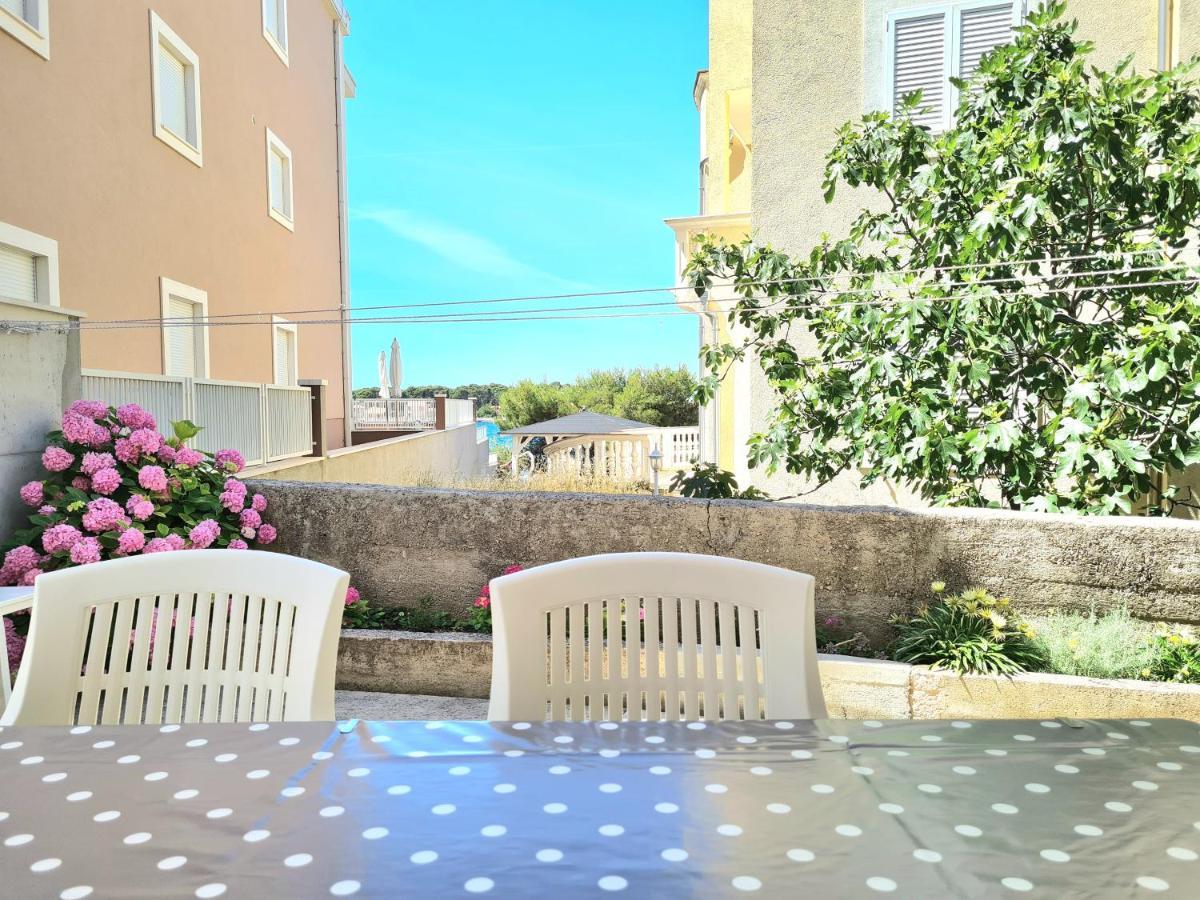 Apartment Ivana ブロダリツァ エクステリア 写真
