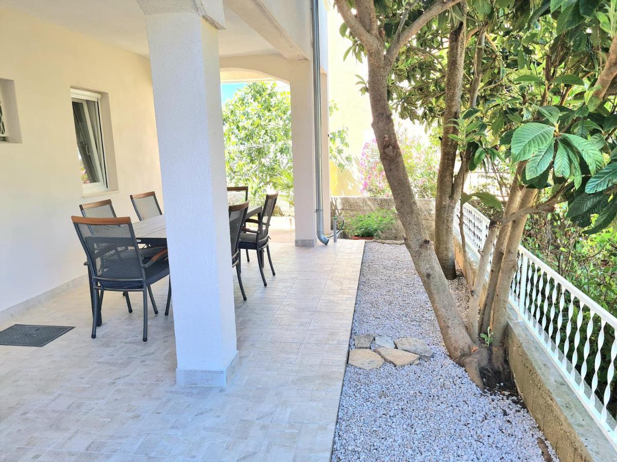 Apartment Ivana ブロダリツァ エクステリア 写真
