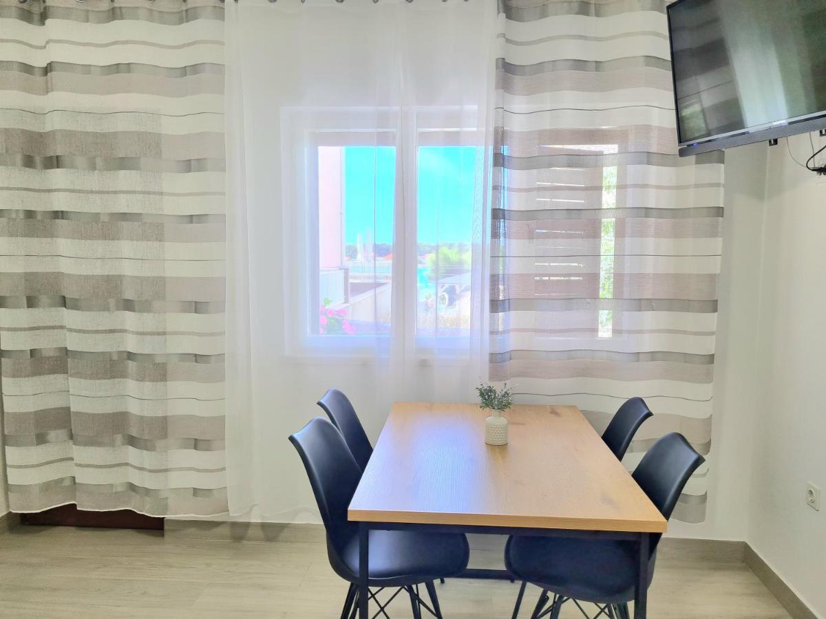 Apartment Ivana ブロダリツァ エクステリア 写真