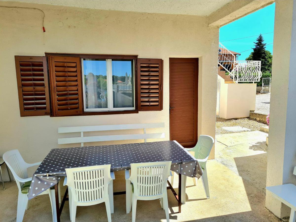 Apartment Ivana ブロダリツァ エクステリア 写真