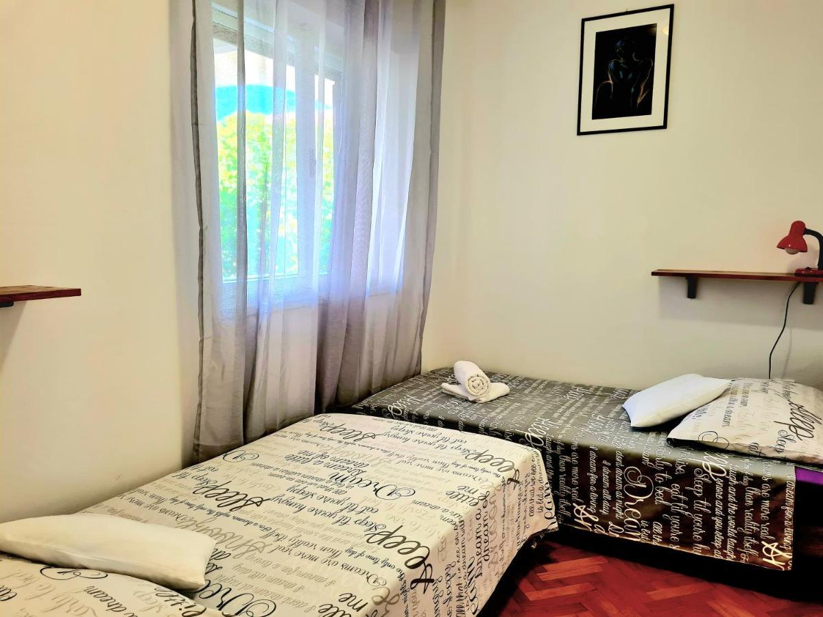 Apartment Ivana ブロダリツァ エクステリア 写真